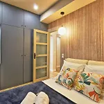 060 - Le Littre - 1 Chambre, Central, Proche Maison Carree, Clim, 4personnes *