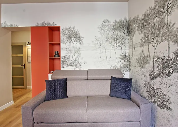 060 - Le Littre - 1 Chambre, Central, Proche Maison Carree, Clim, 4personnes * Νιμ