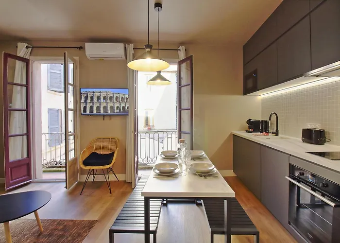 060 - Le Littre - 1 Chambre, Central, Proche Maison Carree, Clim, 4personnes * Νιμ